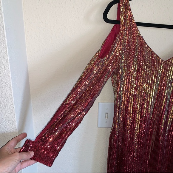 Venus Cold Shoulder Cocktail Dress - Picture 4 of 17